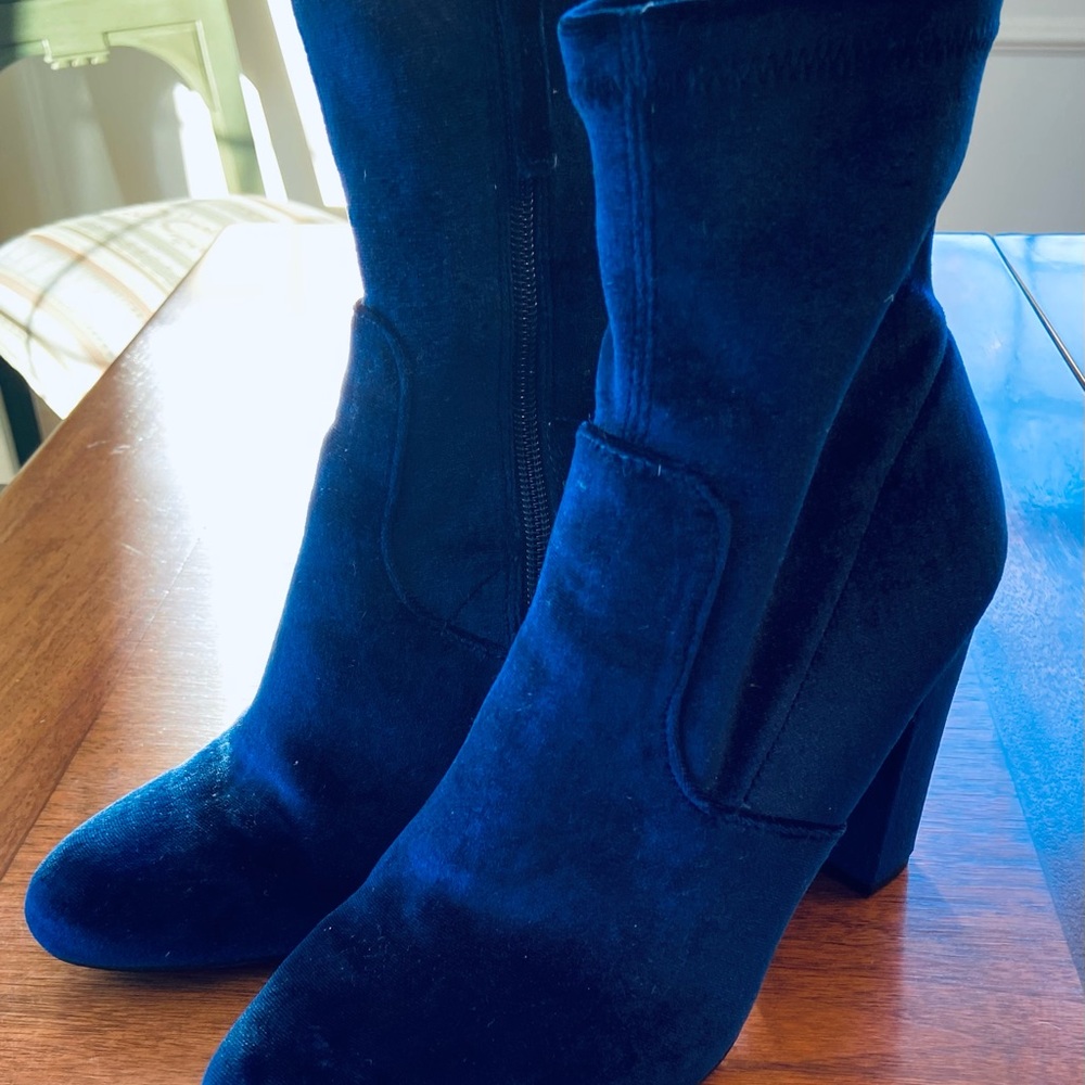 Steve Madden Gaze Velvet Bootie